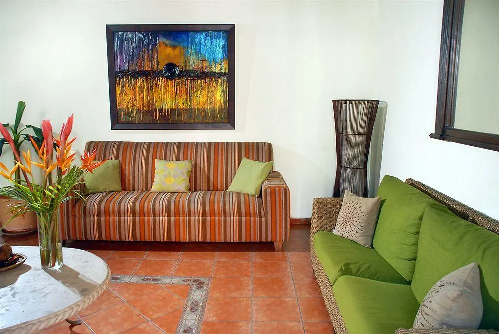 Suite Colonial Santo Domingo 3*,
